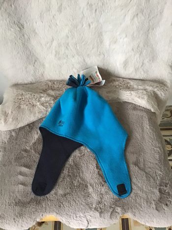 Bonnet polaire  retombant sur les oreilles orchestra taille 50 soit 2/3 ans 1223)