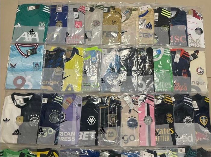 VENTE DE MAILLOTS DE FOOT 🔥 Tout à 20€ pièce - photo numéro 2
