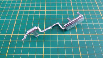 Partie ligne échappement pièce détachée miniature Maisto Bmw 502 1955 1/18 1/18e 1/18ème #C63