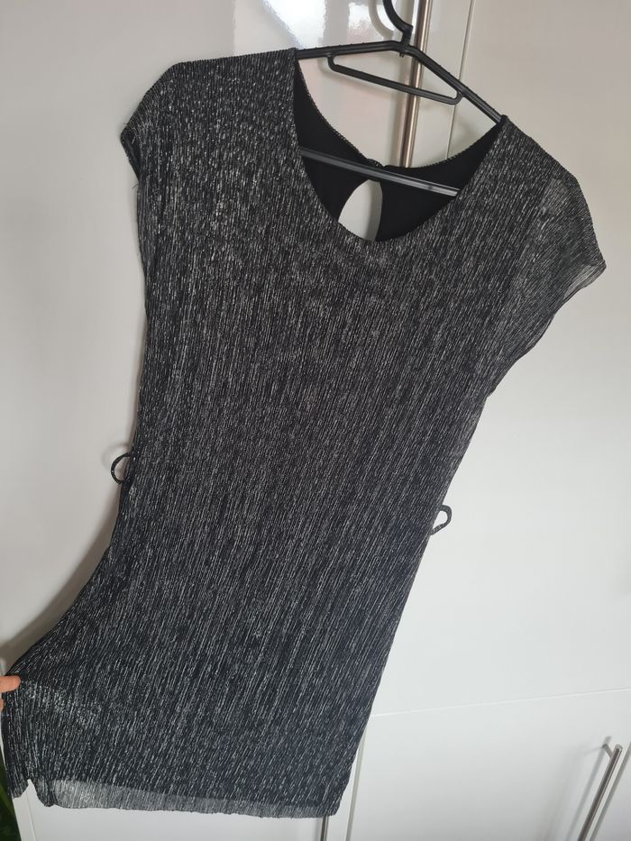 Robe argentée chic – Taille M / 38, neuve sans étiquette