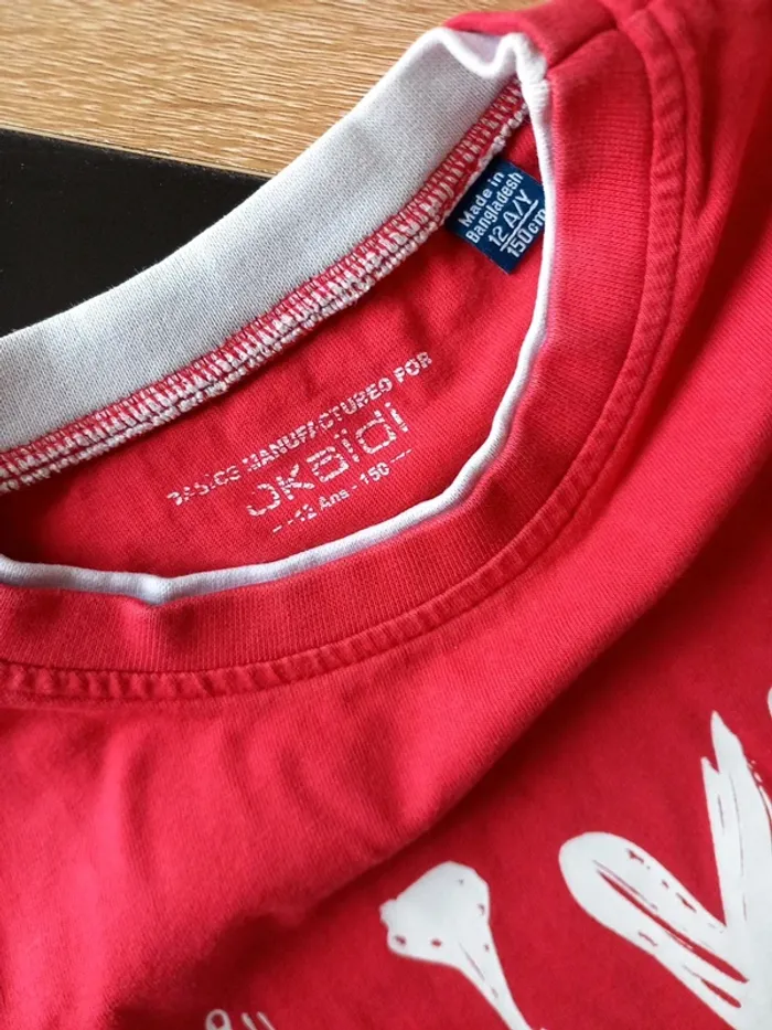 Tee-shirt rouge 12 ans - photo numéro 2
