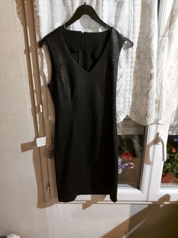 Robe manches courtes