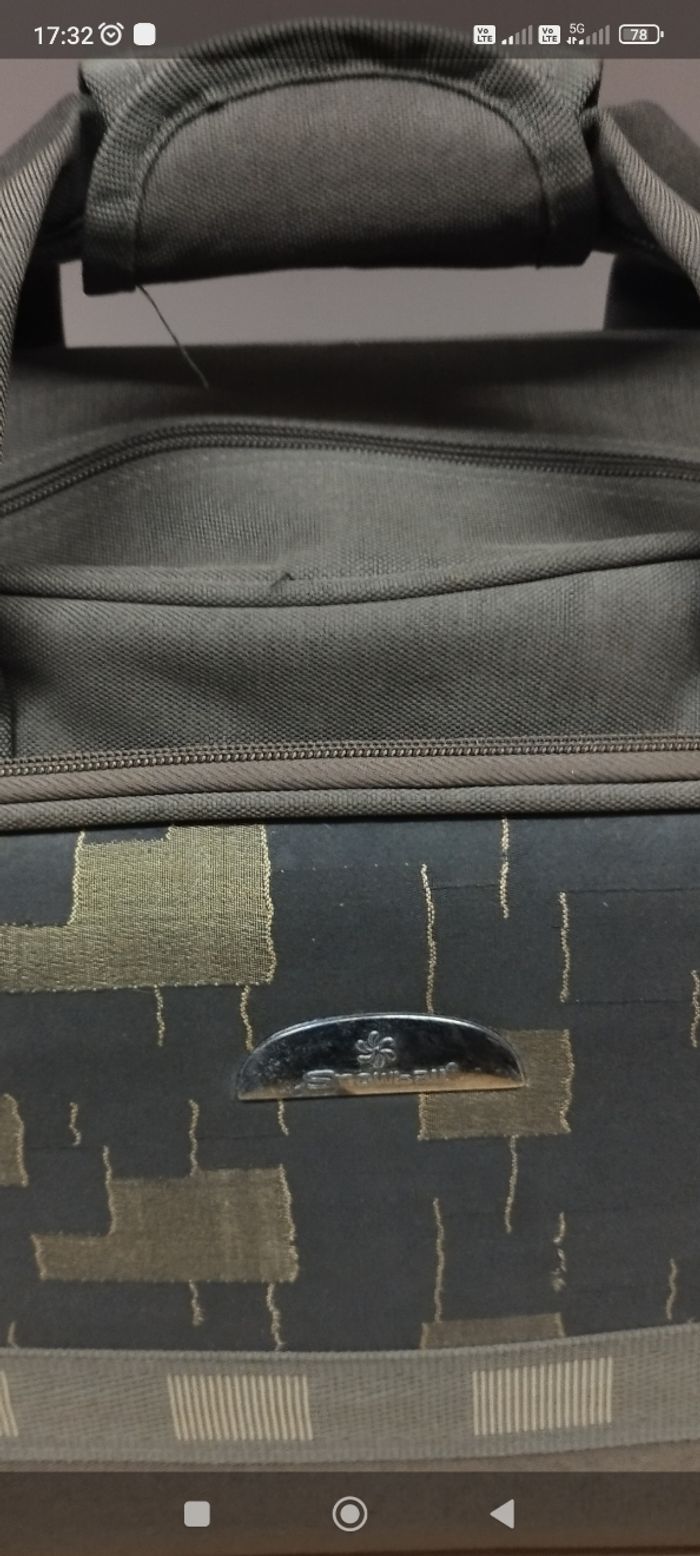 Petit sac de voyage dimension 45 cm x 30 cm x 22 cm - photo numéro 10