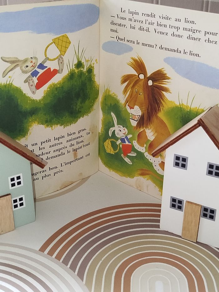 📚 Vintage Éditions Les Deux coqs d'or Un festin de Lion 🦁 - photo numéro 2