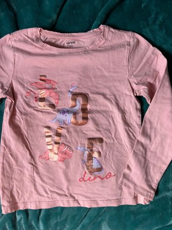 T-shirt dino 8 ans
