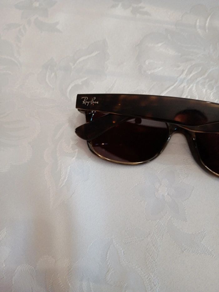 Lunettes de soleil Ray-Ban authentiques fabriquées en Italie - photo numéro 7