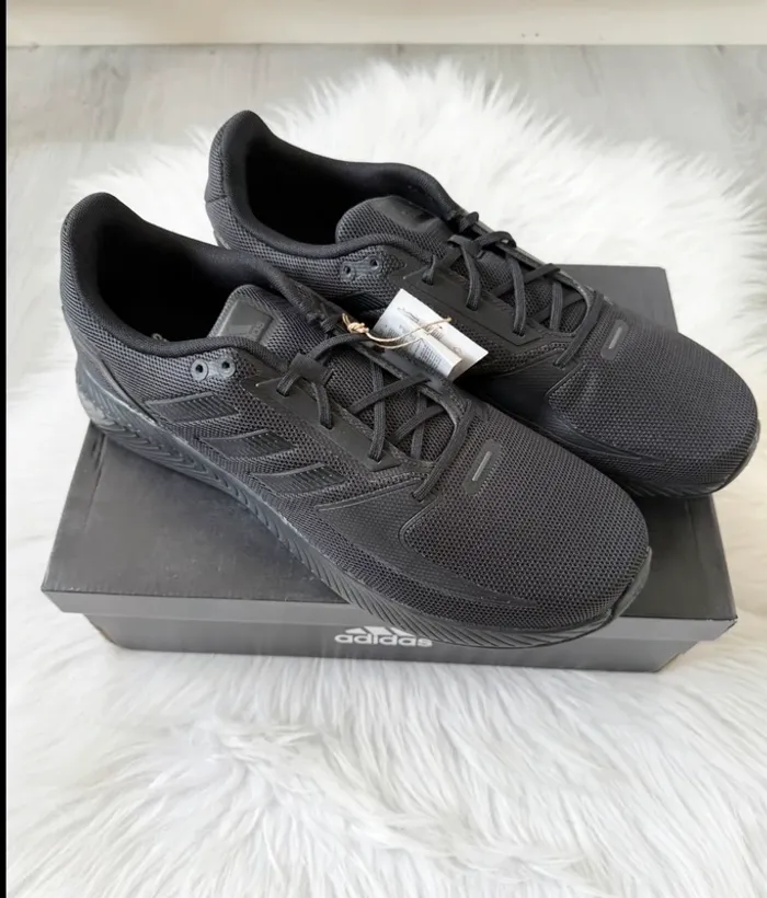 Adidas – Taille 49 1/3 – Noir / All black – Neuf avec étiquette - photo numéro 2