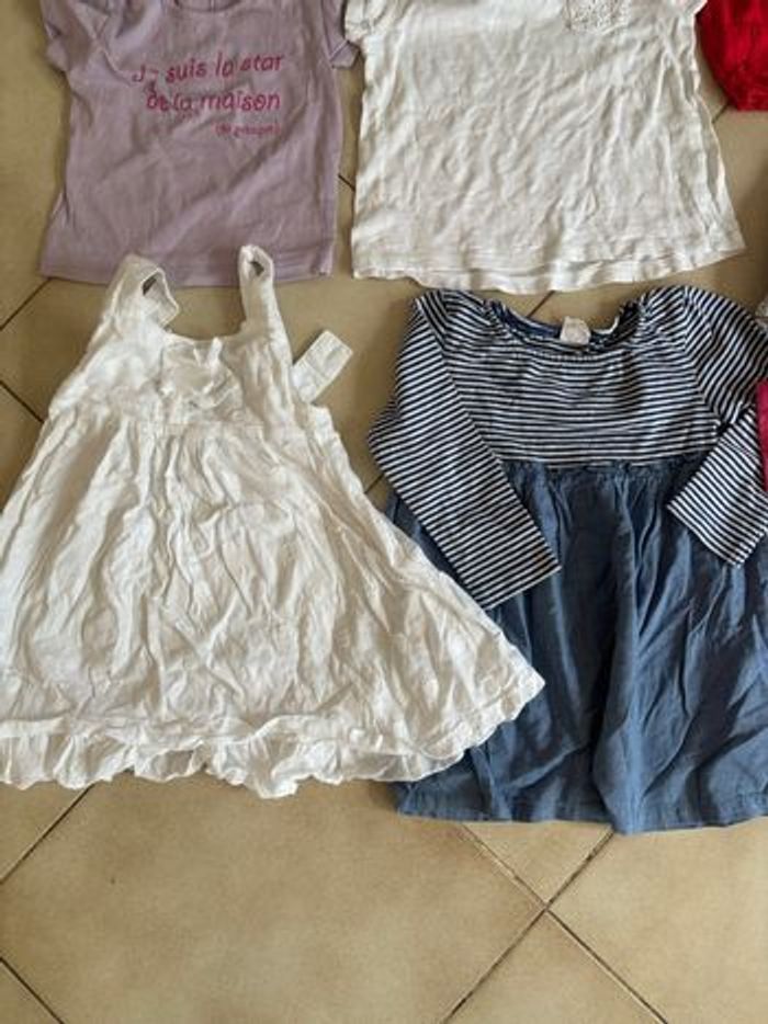 Lot vêtements fille 12 mois - photo numéro 3