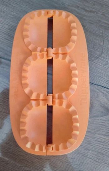 Moule chausson tupperware 