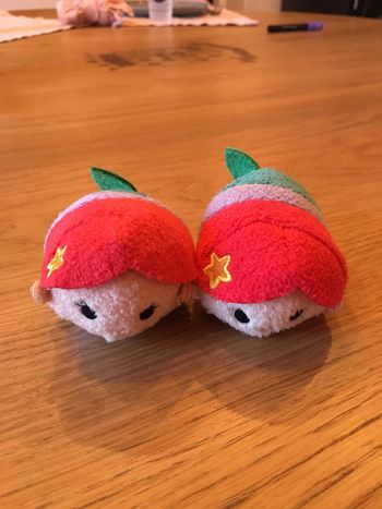 Lot deux peluches tsum tsum Disney Ariel la petite sirène
