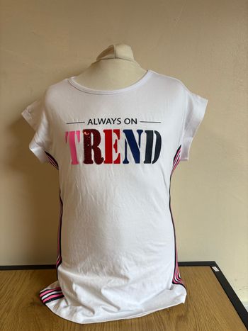 T shirt fille taille 146/152
