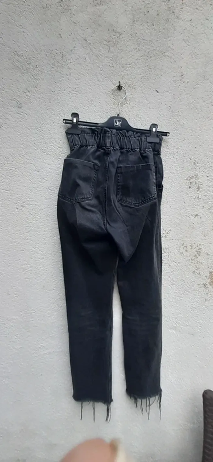 Jean noir Jennyfer taille 32 - photo numéro 3
