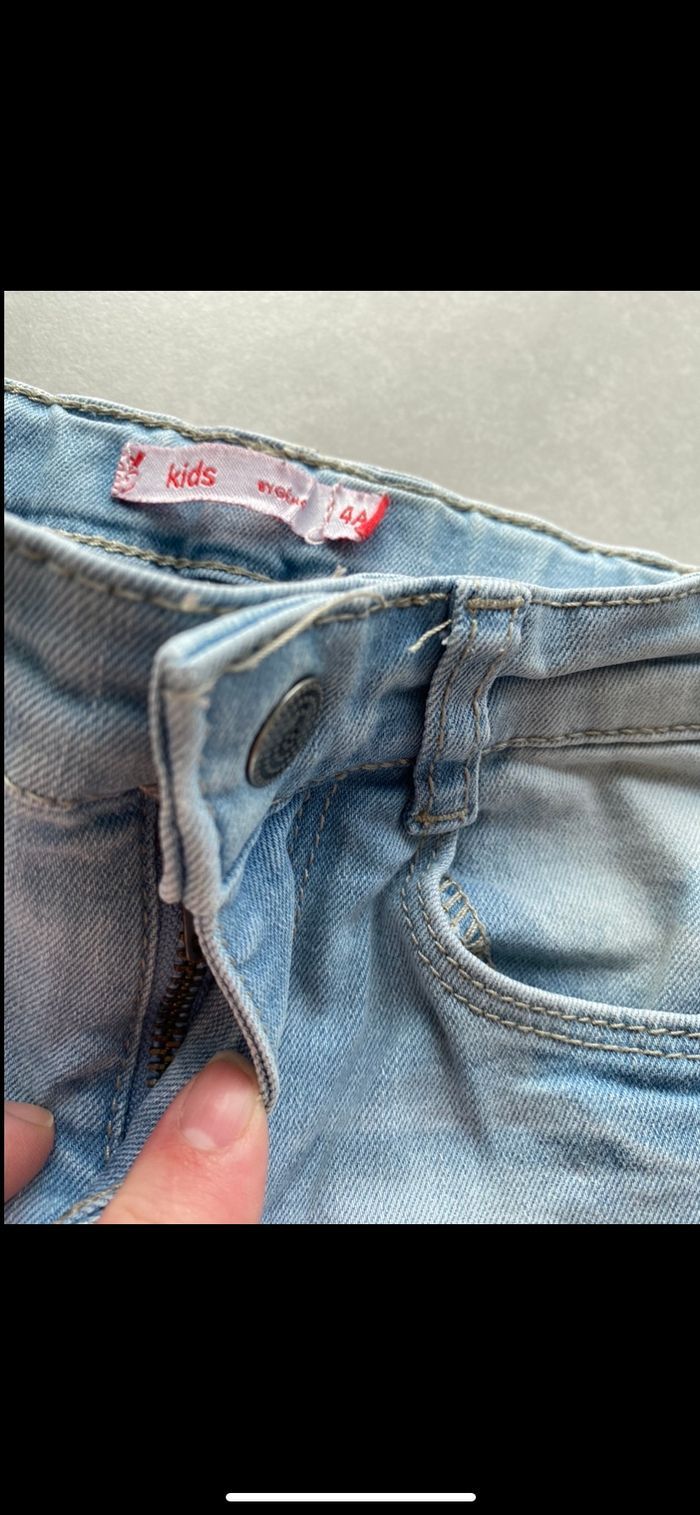 Jean avec broderie 4 ans - photo numéro 9