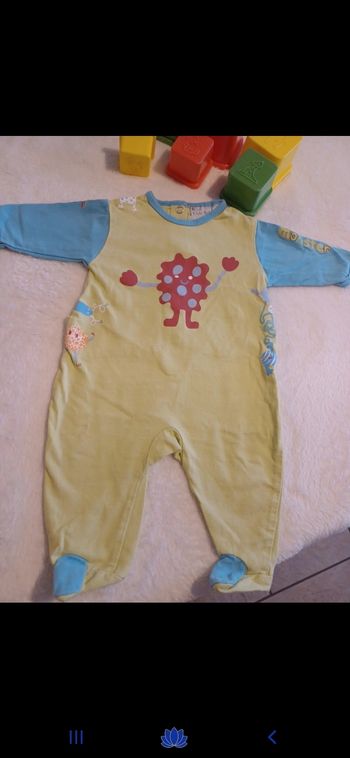 Pyjama bébé taille 1 mois