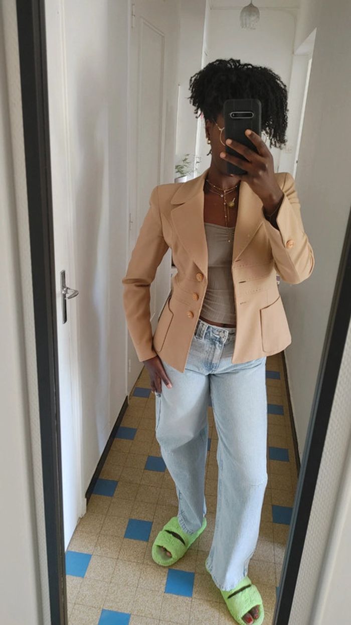 Magnifique Veste blazer cintrée en laine beige or épaules chic vintage - photo numéro 16