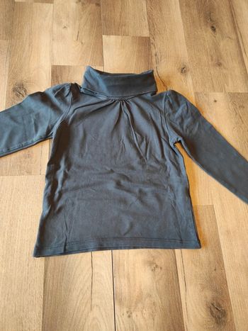 Tee-shirt ML col roulé 3 ans en TBE TAO