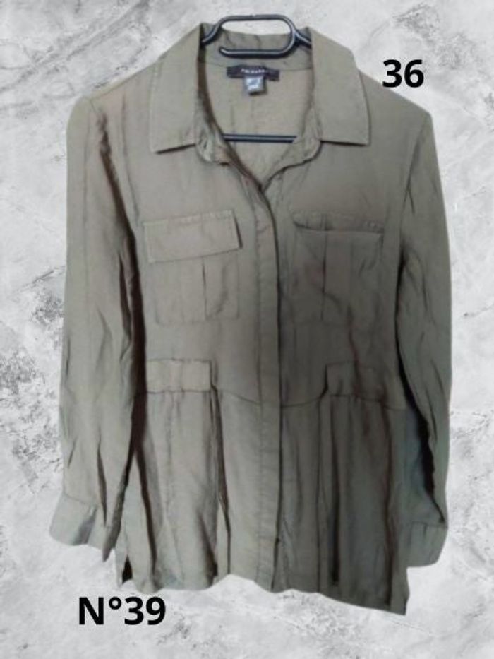 N°39 Chemise kaki T36. Primark.