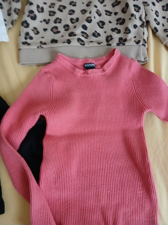 Lot de pulls pour fille taille 4ans et taille 3ans - photo numéro 2