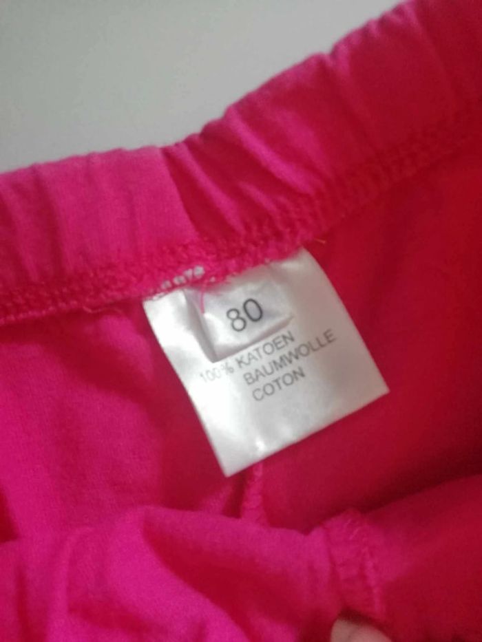 Réduction 50 % si lot pantalon fillette 18 mois - photo numéro 2