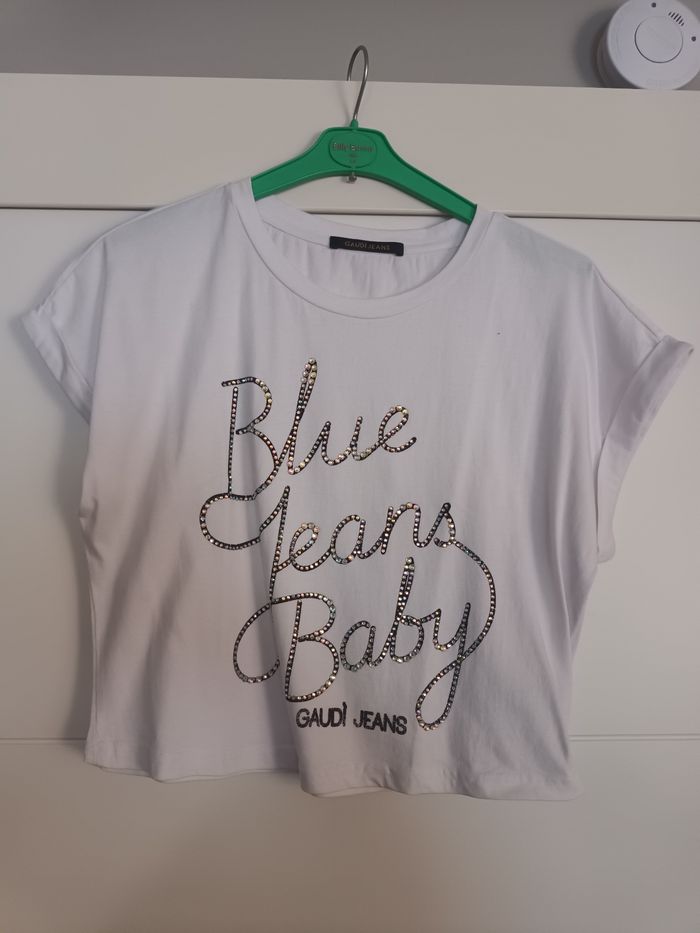 T-shirt court
