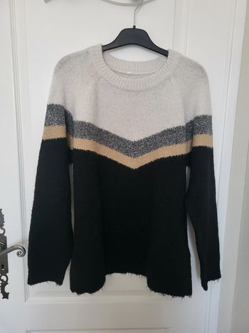Pull noir et multicolore Plus