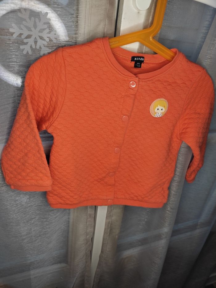 Un lot tee shirt et gilet - photo numéro 5