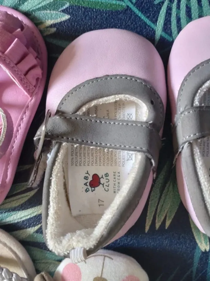 Gros lot de 9 paires de chaussons et chaussures pour bébé fille 3 à 12 mois - photo numéro 7