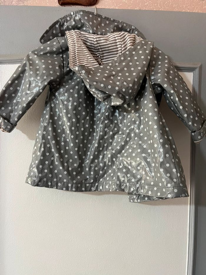 Imperméable fille taille 18 mois marque Obaibi très bon état - photo numéro 3