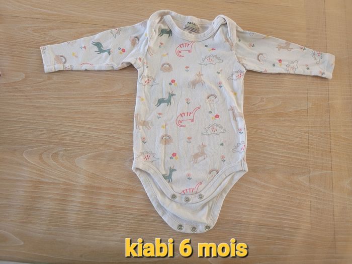 4 bodies mixte 6 mois peuvent être vendus séparément - photo numéro 4