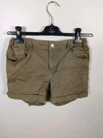 C19 short kaki Only 14 ans