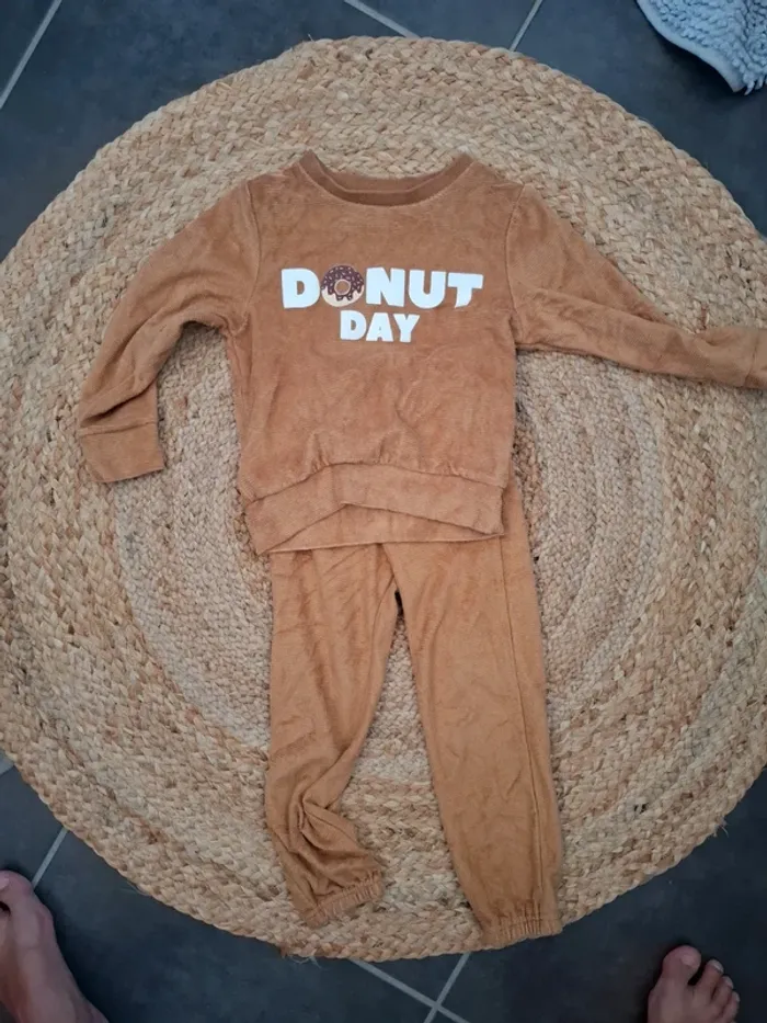 Lots de 4 pyjama 24 mois - photo numéro 3