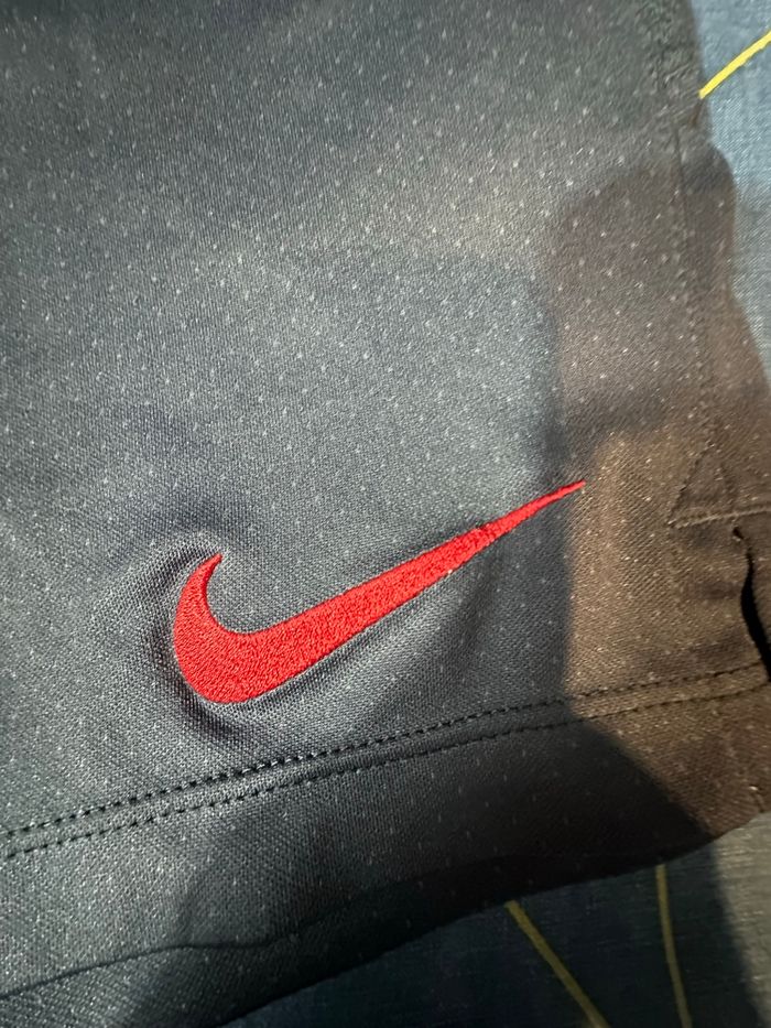 Short de Foot PSG - Taille M - Bon état - photo numéro 3