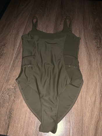 Maillot de bain une pièce kaki
