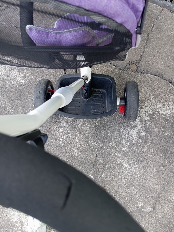 Tricycle jinming comme neuf - photo numéro 10