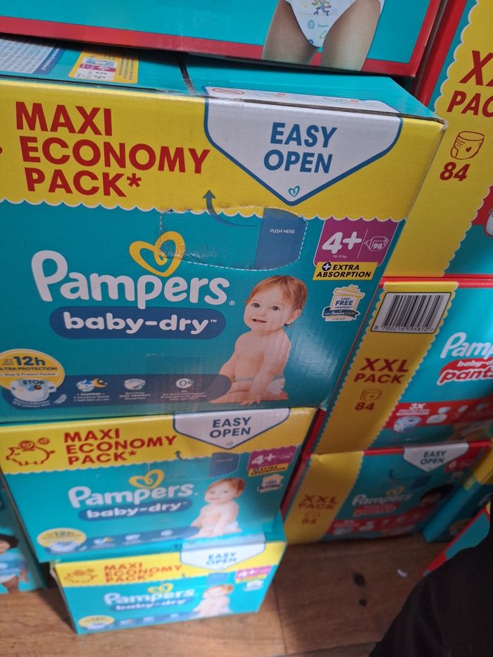 Pampers t4+