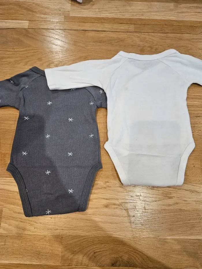 Lot de 2 bodies 1 mois - photo numéro 5