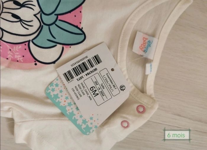 Ensemble t-shirt et short Minnie Disney 6 mois - photo numéro 3