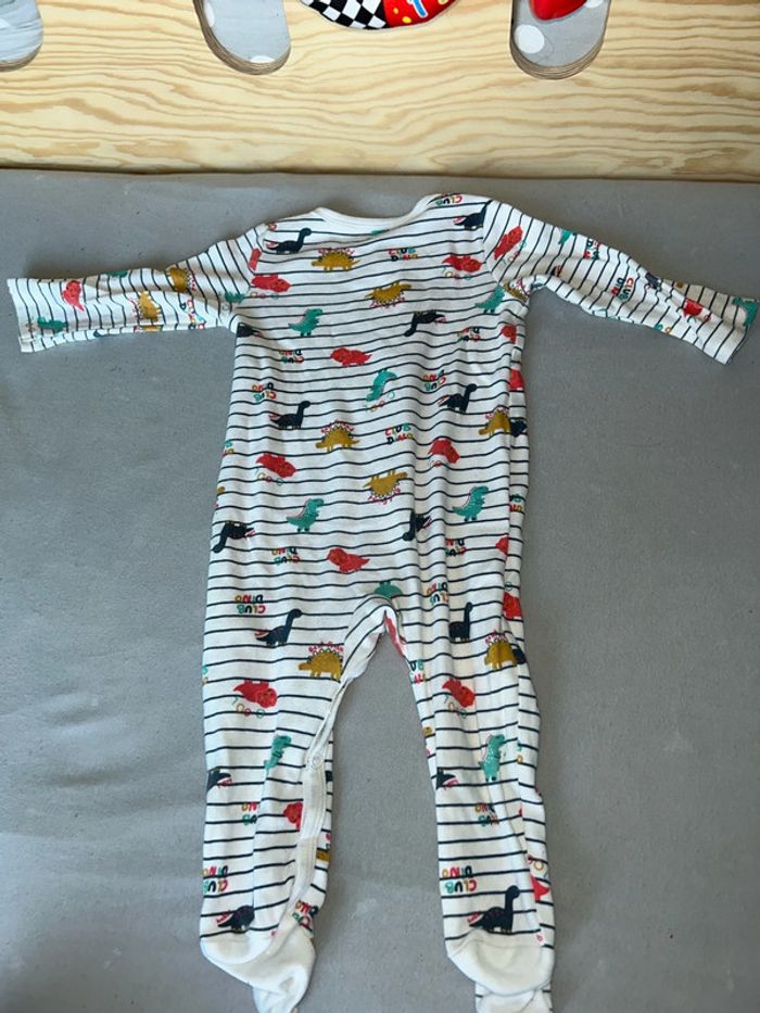 Pyjama 9 mois - photo numéro 3