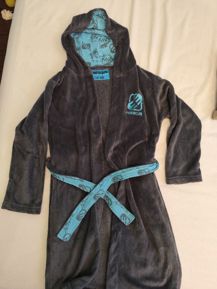 Lot vêtements garçon 10 ans - photo numéro 4