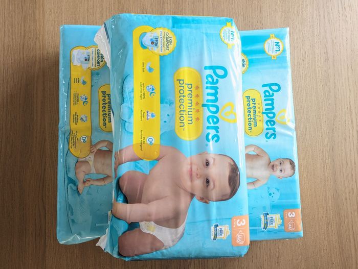 Lot couche pampers premium protection taille 3 - photo numéro 2