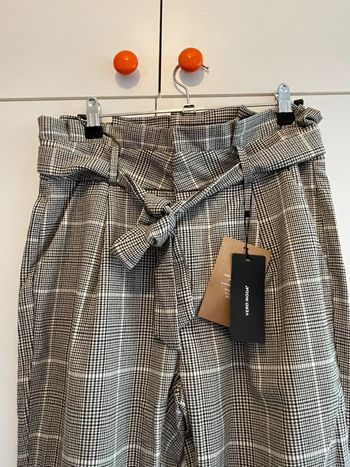 Pantalon cintré gris taille S vero moda