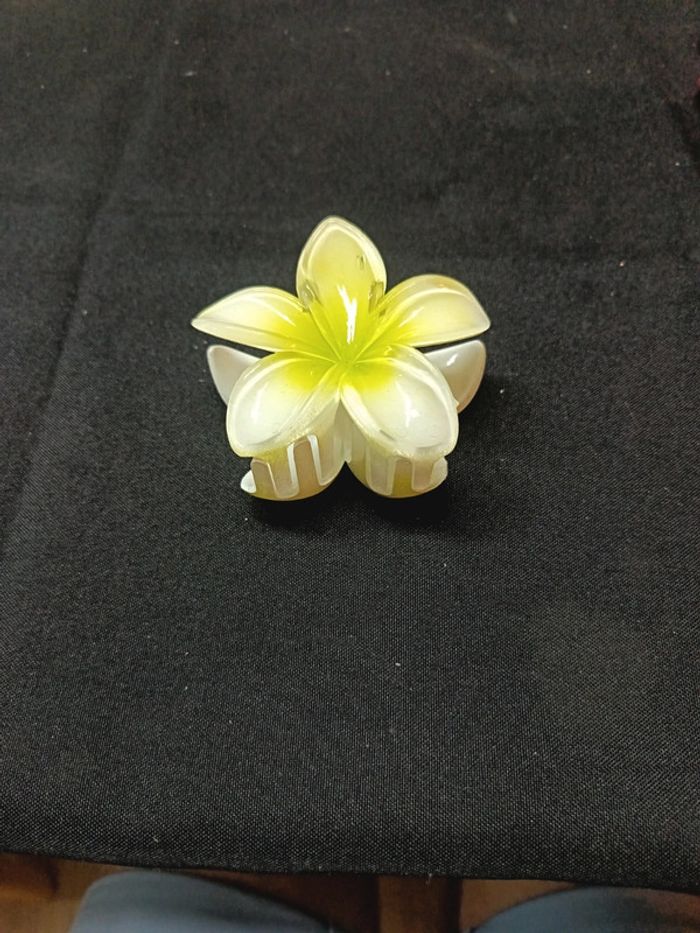 Grande pince fleur