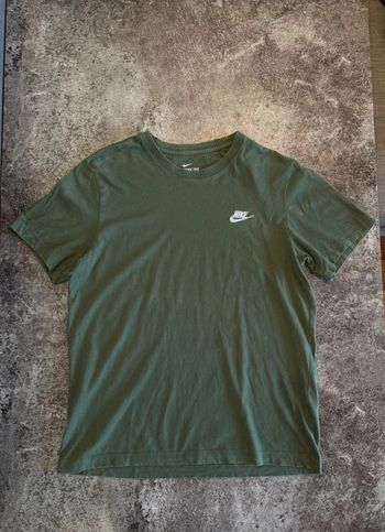T-shirt homme Nike vert foncé L col rond