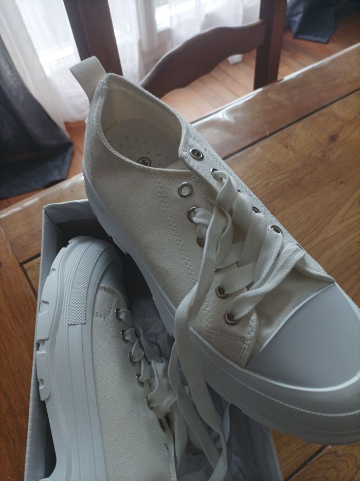 Chaussures femme taille 39 neuve - photo numéro 3
