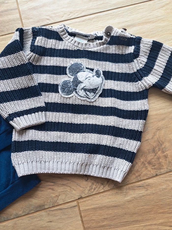 Lot Pull Disney 12 mois - photo numéro 3