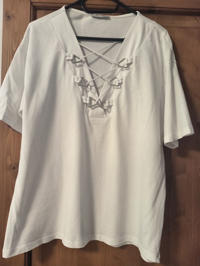 Tee shirt blanc Zara - photo numéro 2