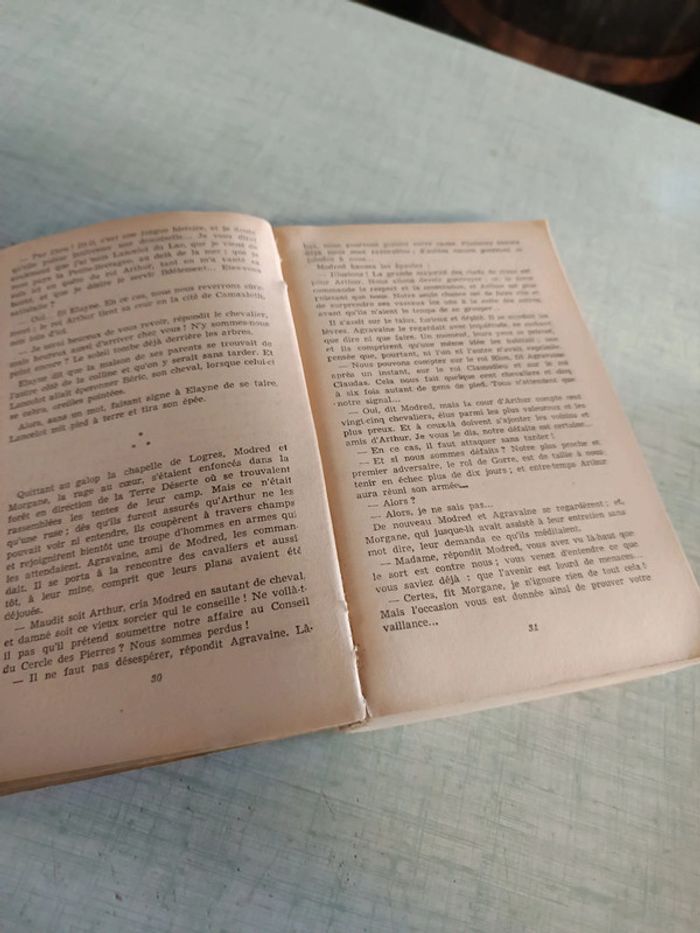 Livre les chevaliers de la table ronde - photo numéro 4