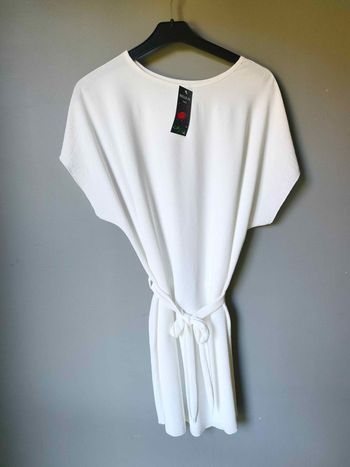 Robe/Tunique élégante avec ceinture couleurs Blanc fluide taille unique 36 au 44