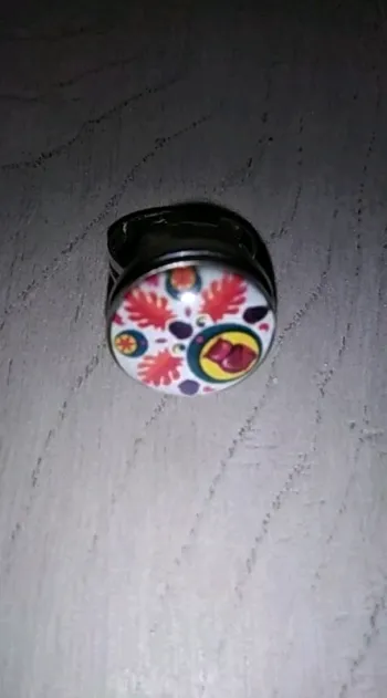 Bague ajustable a bouton