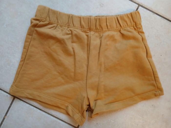 Short 4ans 104cm